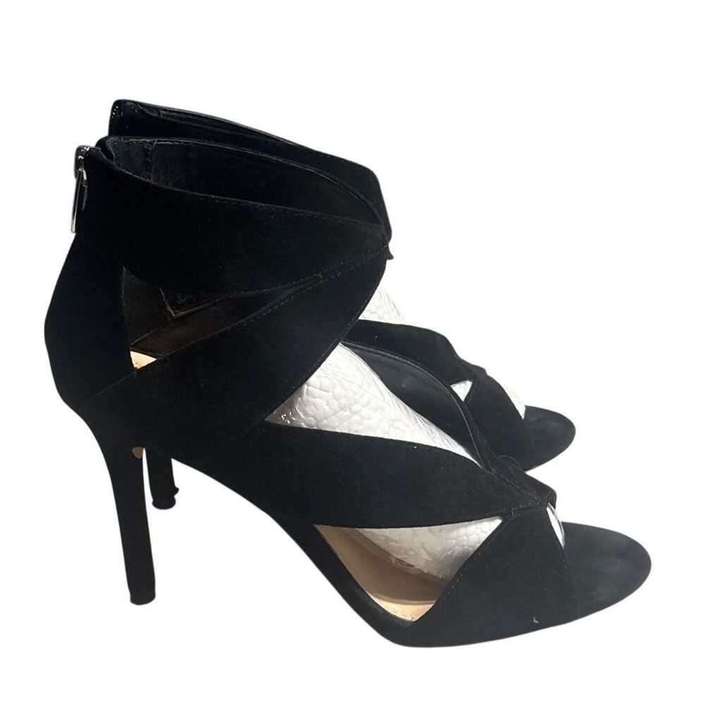 VINCE CAMUTO COMILLIA‎ BLACK SUEDE LEATHER WOMEN'S SANDAL SHOES Size 8.5